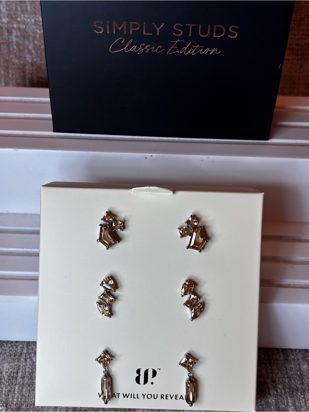 Simply Studs Classic Edition - Picture 2 of 4